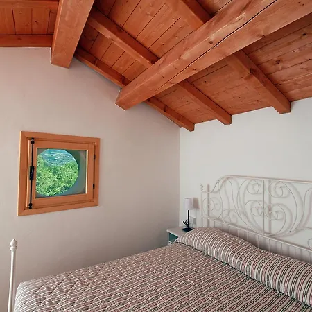 Agriturismo La Scala Фермерский дом Сало